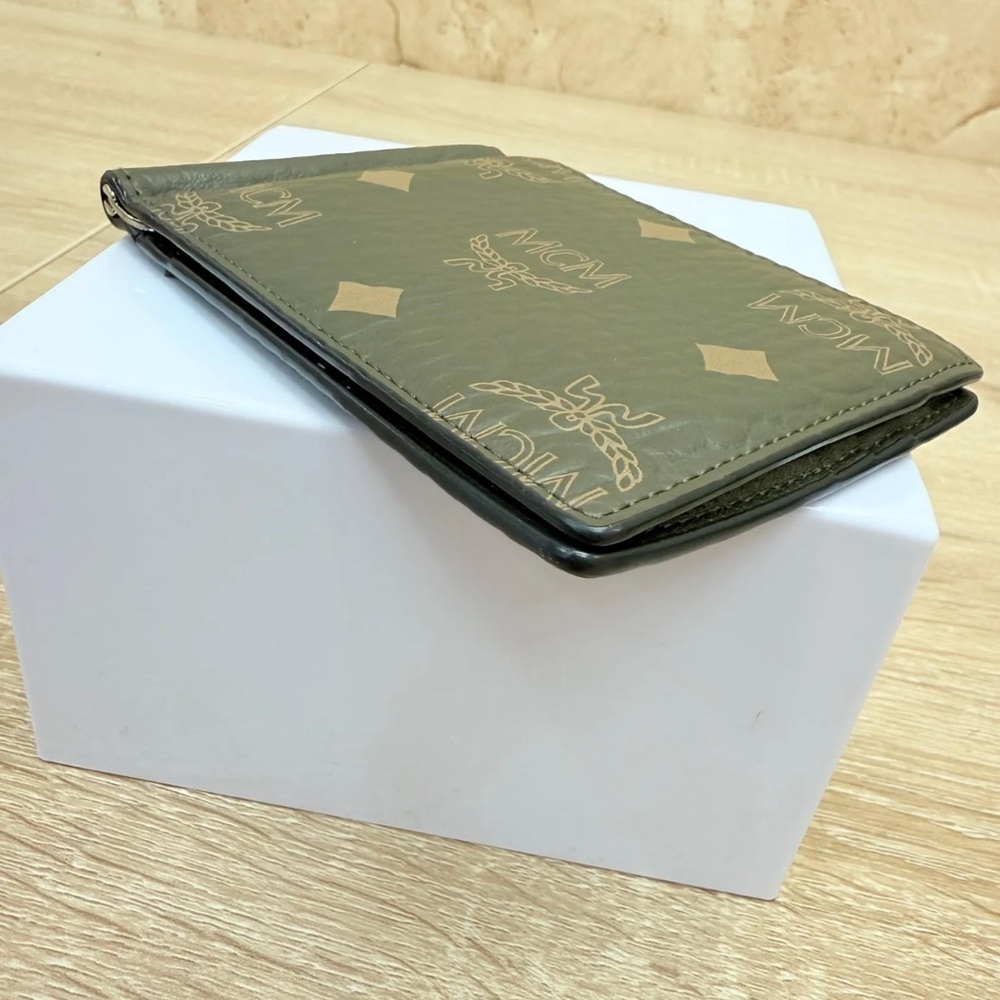 ❗️SOLD❗️MCM Green Leather Visetos Bifold with Money Clip - Picture 5 of 10